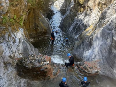 Benahavís River Walk: zwemmen, springen en avontuur in de natuur
